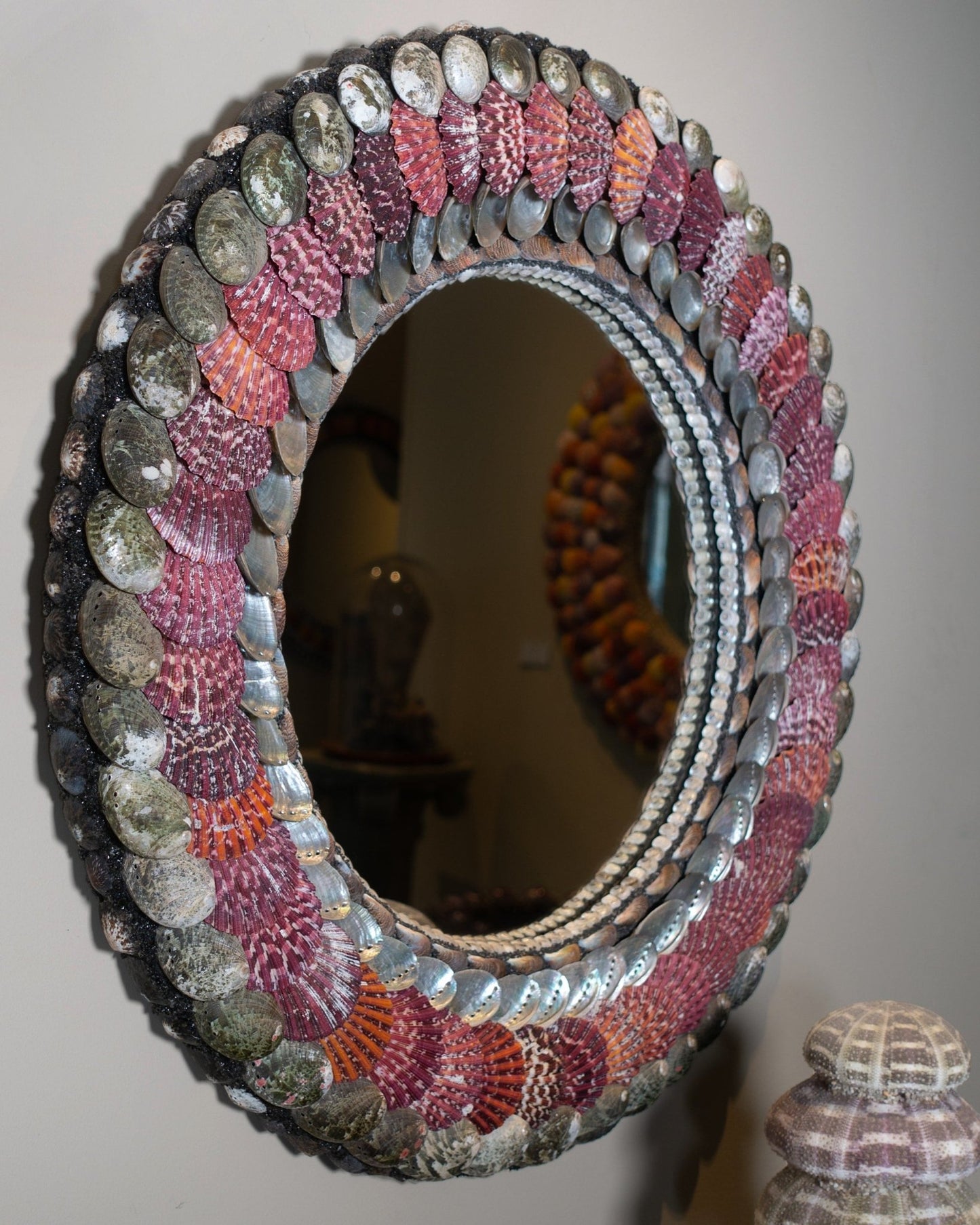 A MANTLE PIECE | Shell mirror | Shellman | Amsterdam | Natural art from sea and beach