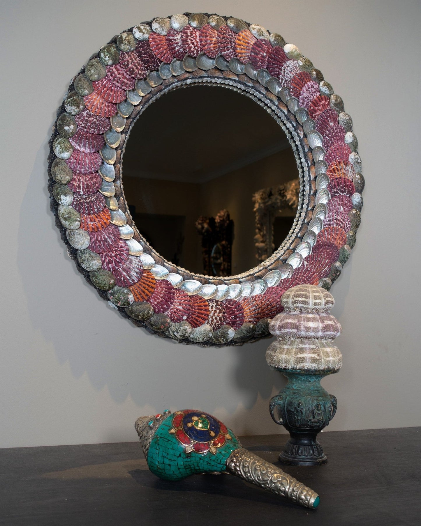 A MANTLE PIECE | Shell mirror | Shellman | Amsterdam | Natural art from sea and beach