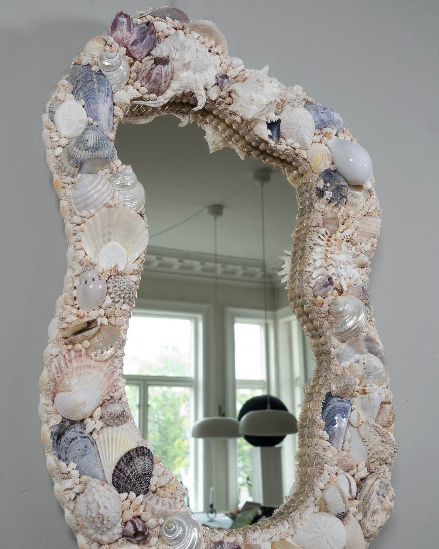 FACE IT | Shell mirror, 1 of 1 | Shellman | Amsterdam | Natural art from sea and beach