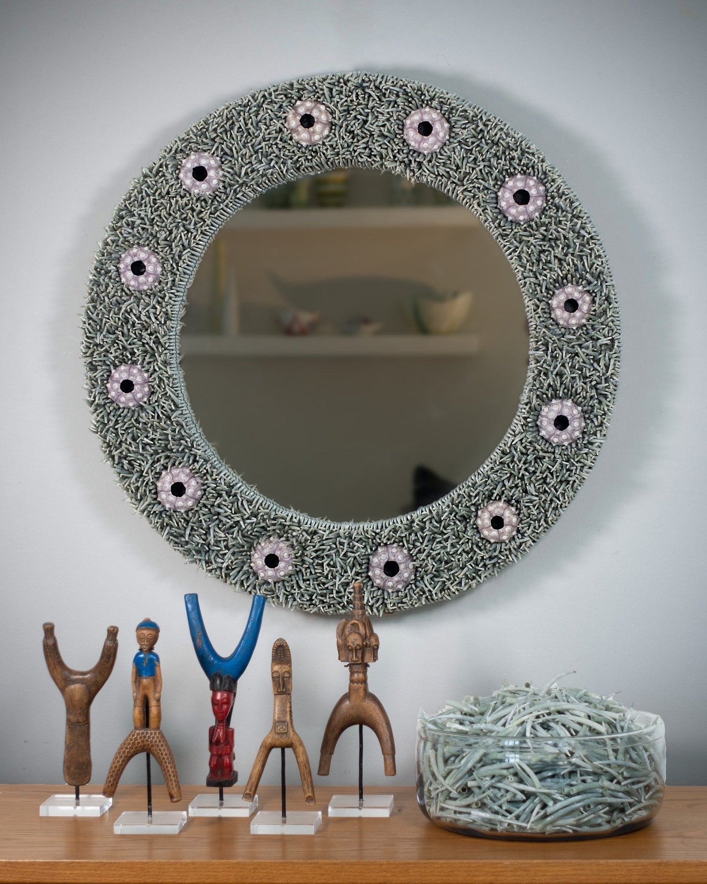 IN THE TALL GRASS | Shell mirror, 1 of 1 | Shellman | Amsterdam | Natural art from sea and beach