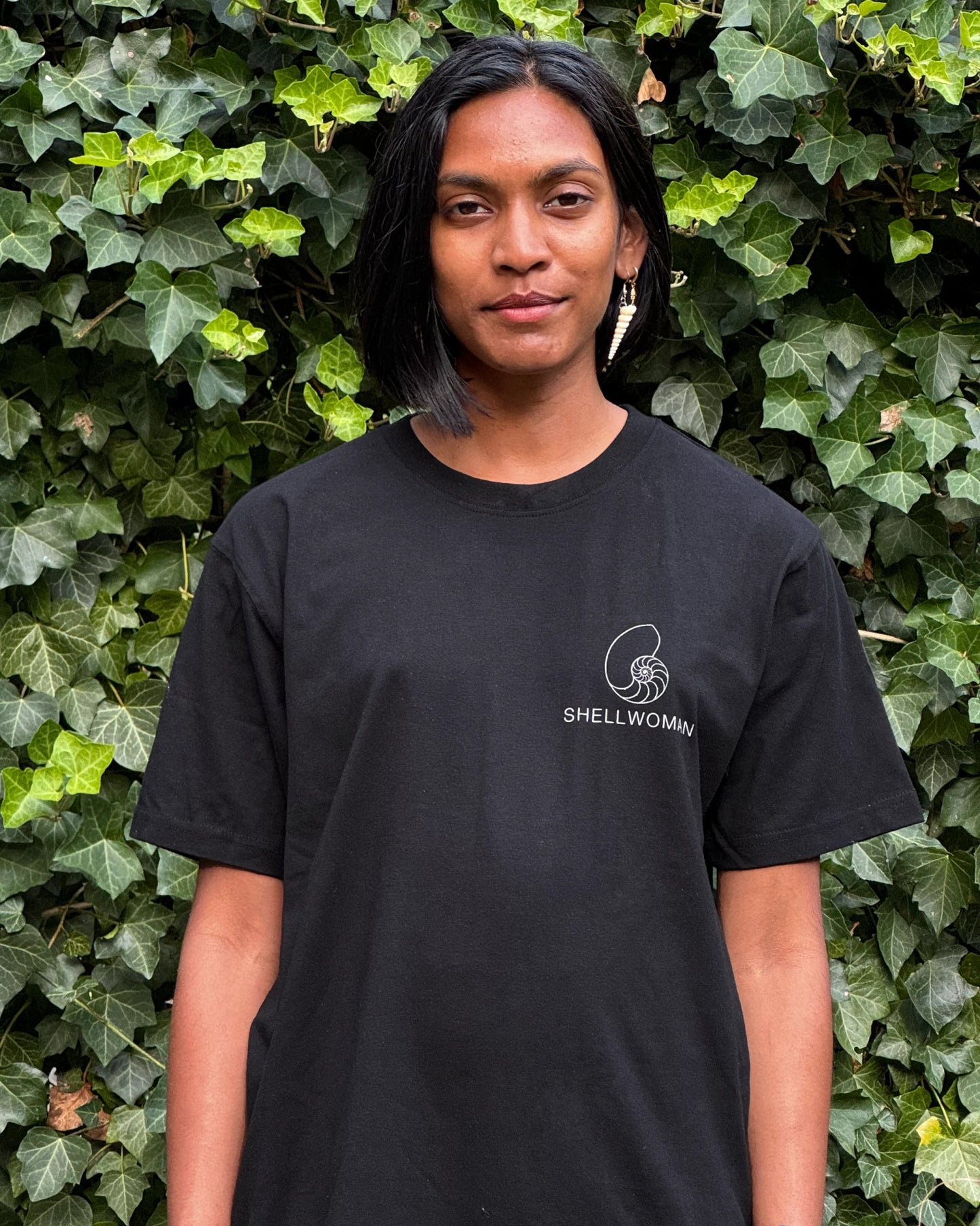 Shellwoman T-Shirt | Merch | Shellman | Amsterdam | Natural art from sea and beach