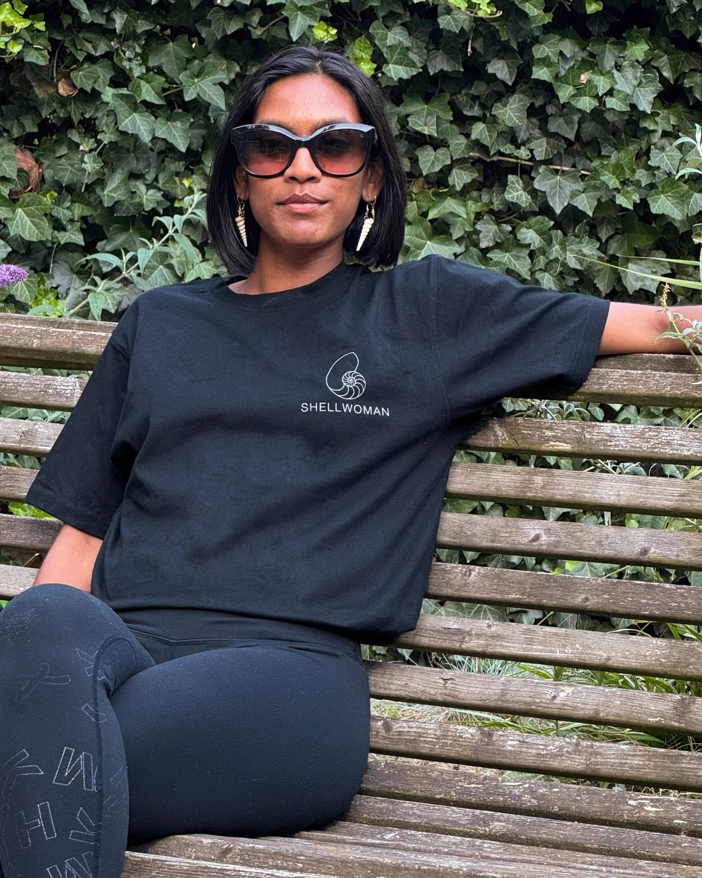 Shellwoman T-Shirt | Merch | Shellman | Amsterdam | Natural art from sea and beach