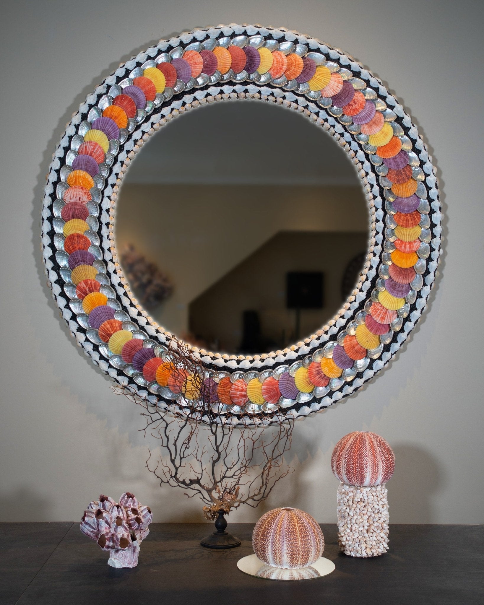 TESS | Shell mirror, 1 of 1 | Shellman | Amsterdam | Natural art from sea and beach